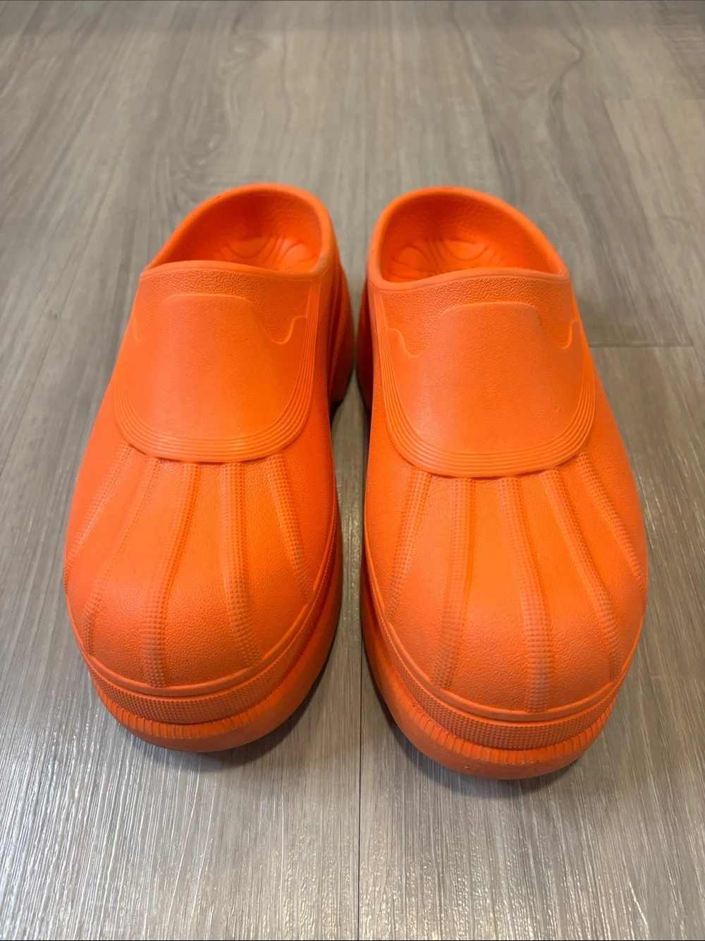 Sorel vibrant orange